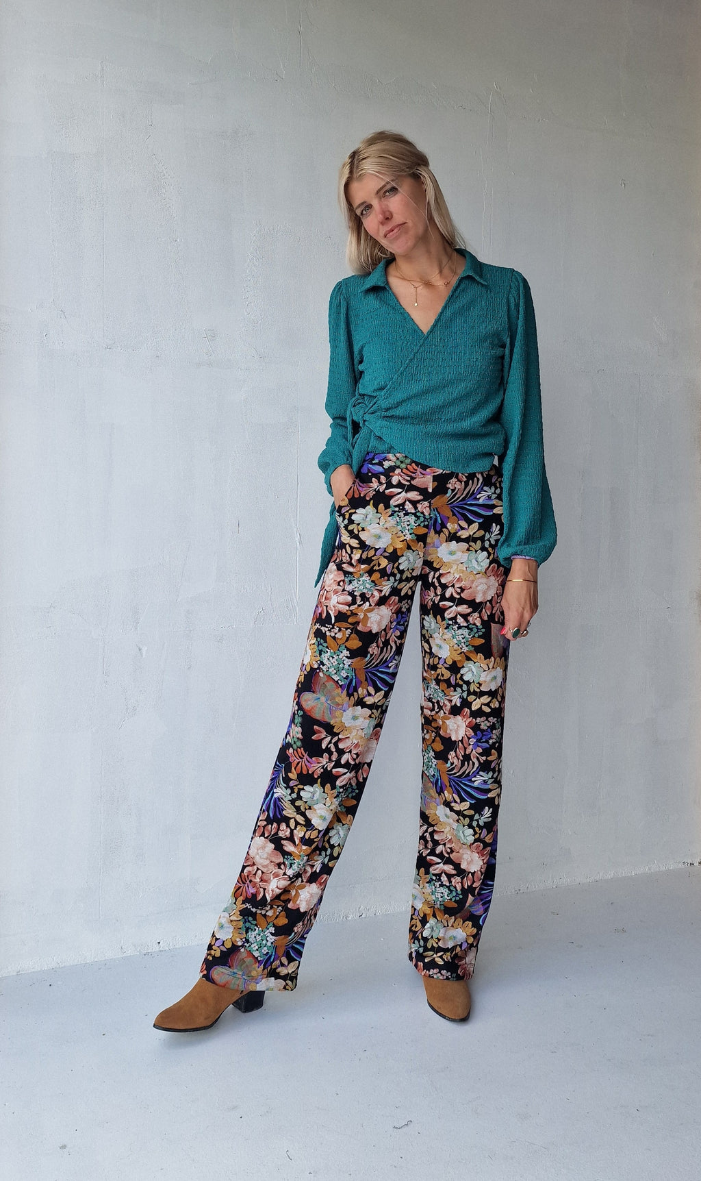 Extra lange wide leg | bloemen | tall | lengtemaat 36