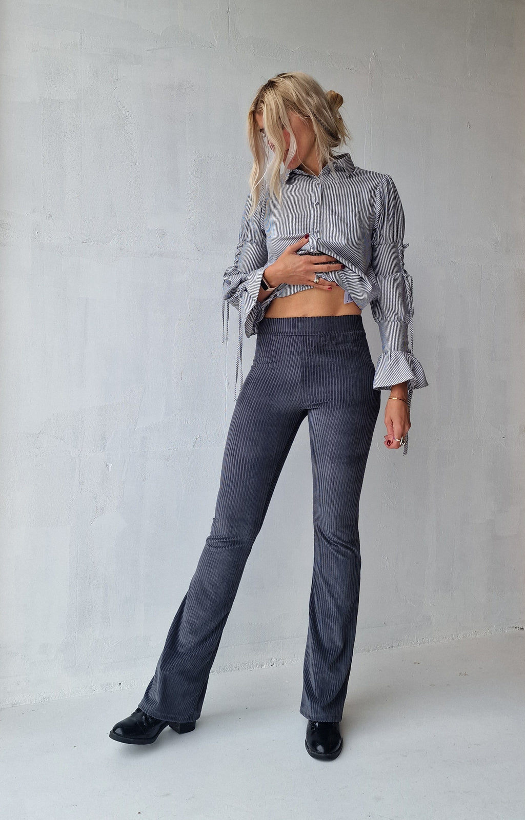 Extra lange flared pants | grijs | TALL | Lengtemaat 36