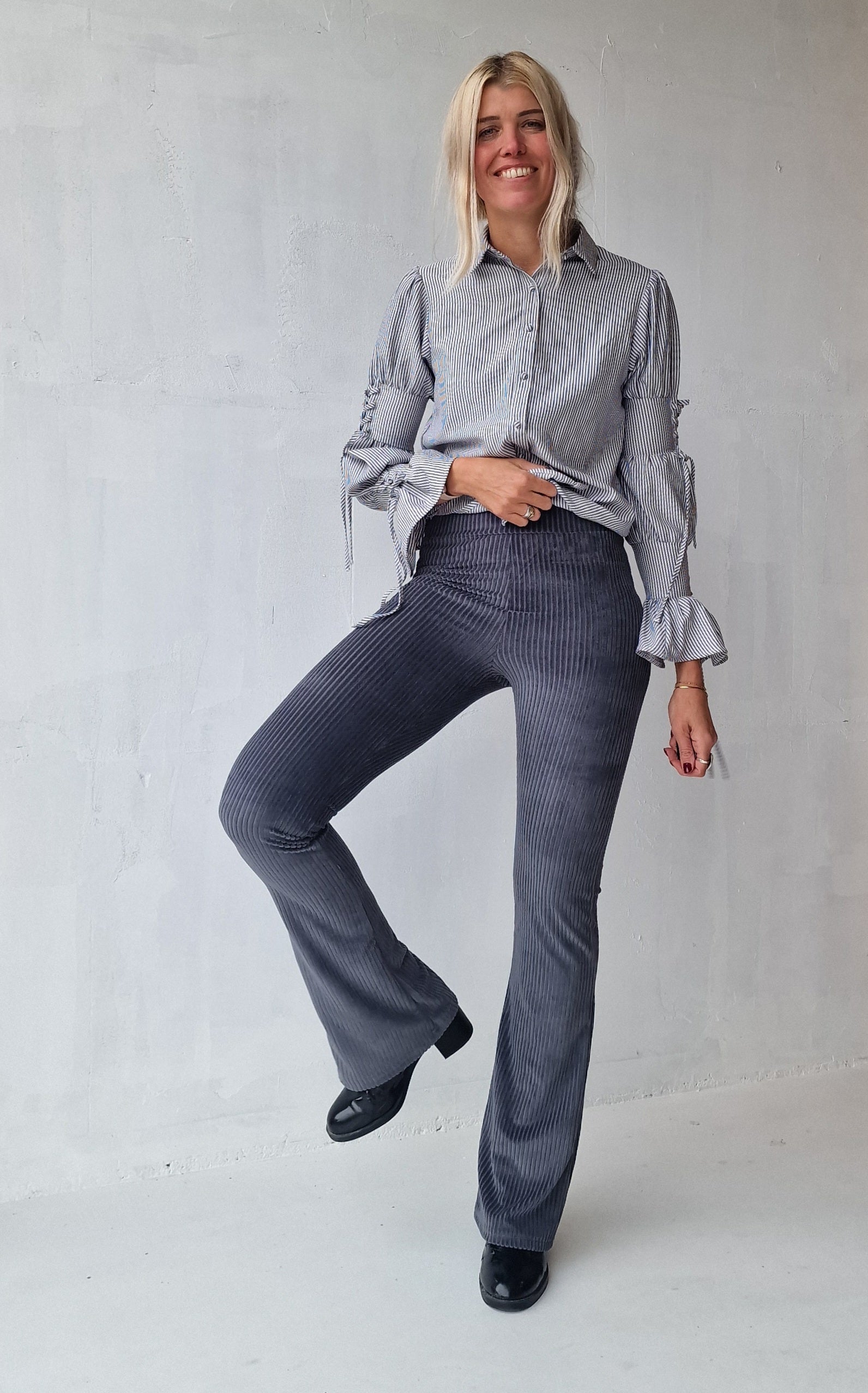 Extra lange flared pants | grijs | TALL | Lengtemaat 36