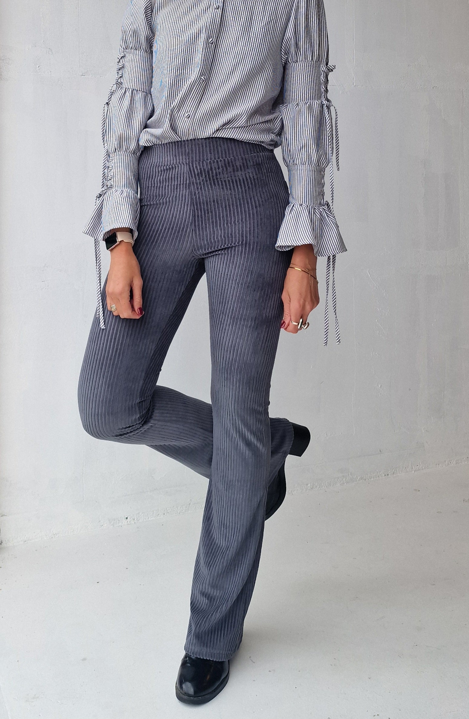 Extra lange flared pants | grijs | TALL | Lengtemaat 36