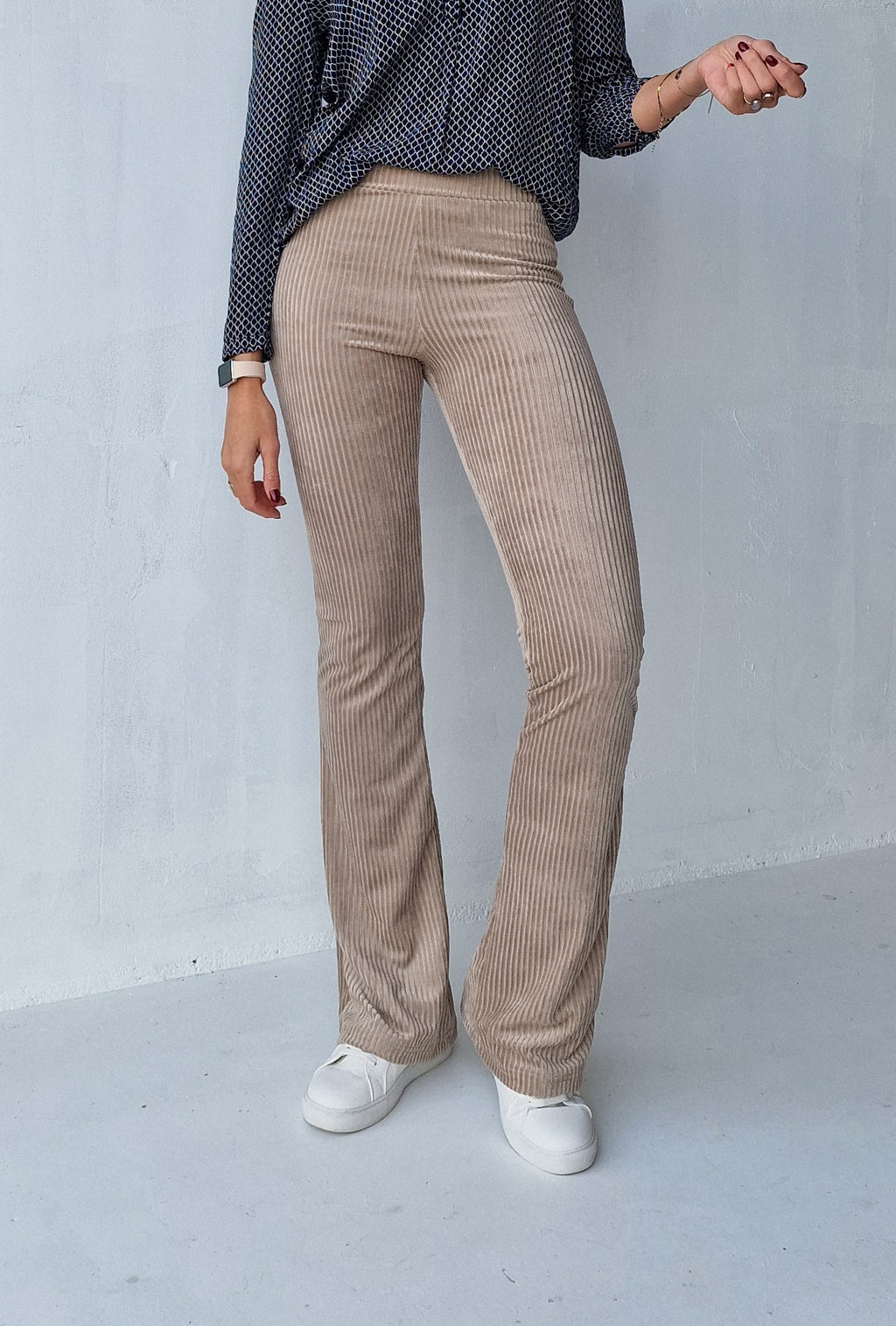 Extra lange flared legging | rib taupe | tall | lengtemaat 36