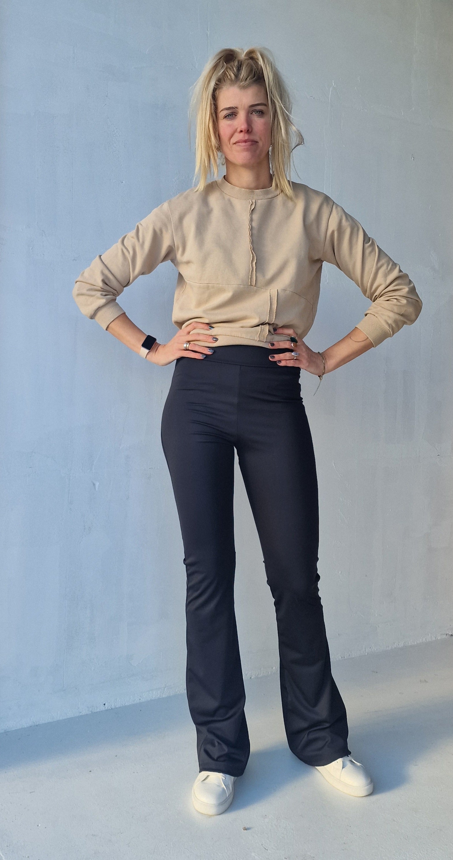 Extra lange sport flared | van sportstof | zwart | tall | lengte 34 & 36