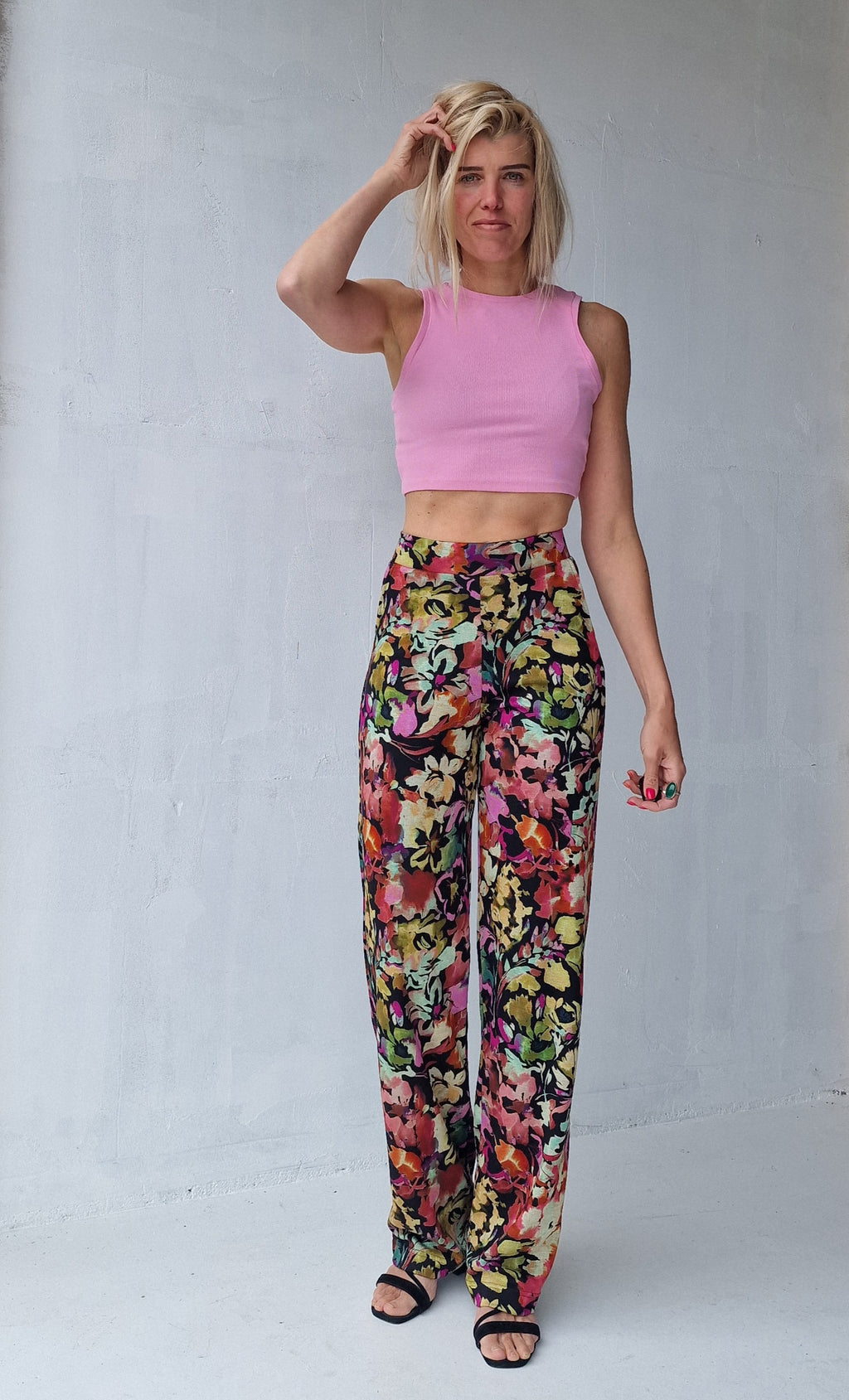 Extra lange wide leg | flowers/black | tall | lengte 36