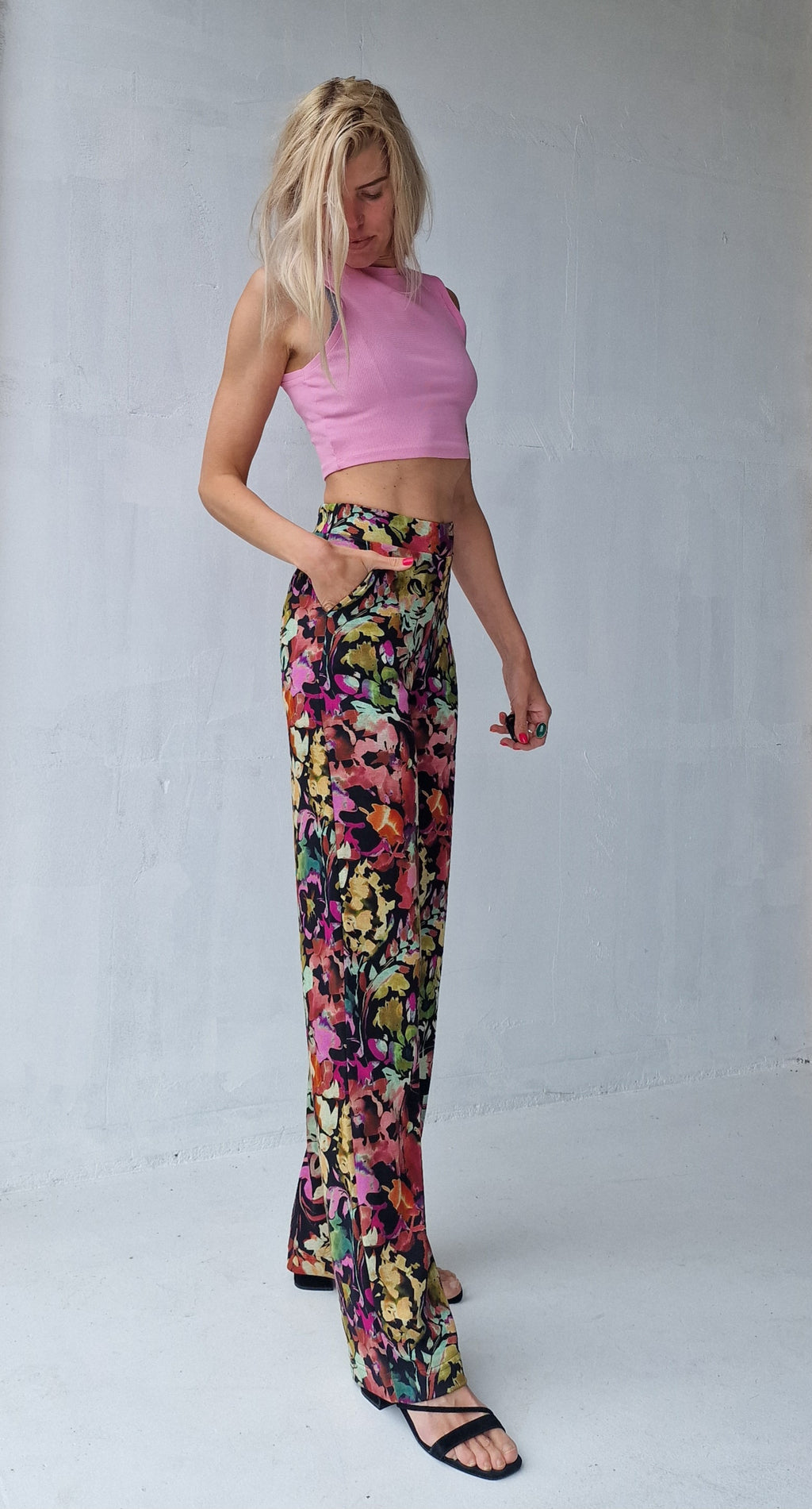 Extra lange wide leg | flowers/black | tall | lengte 36