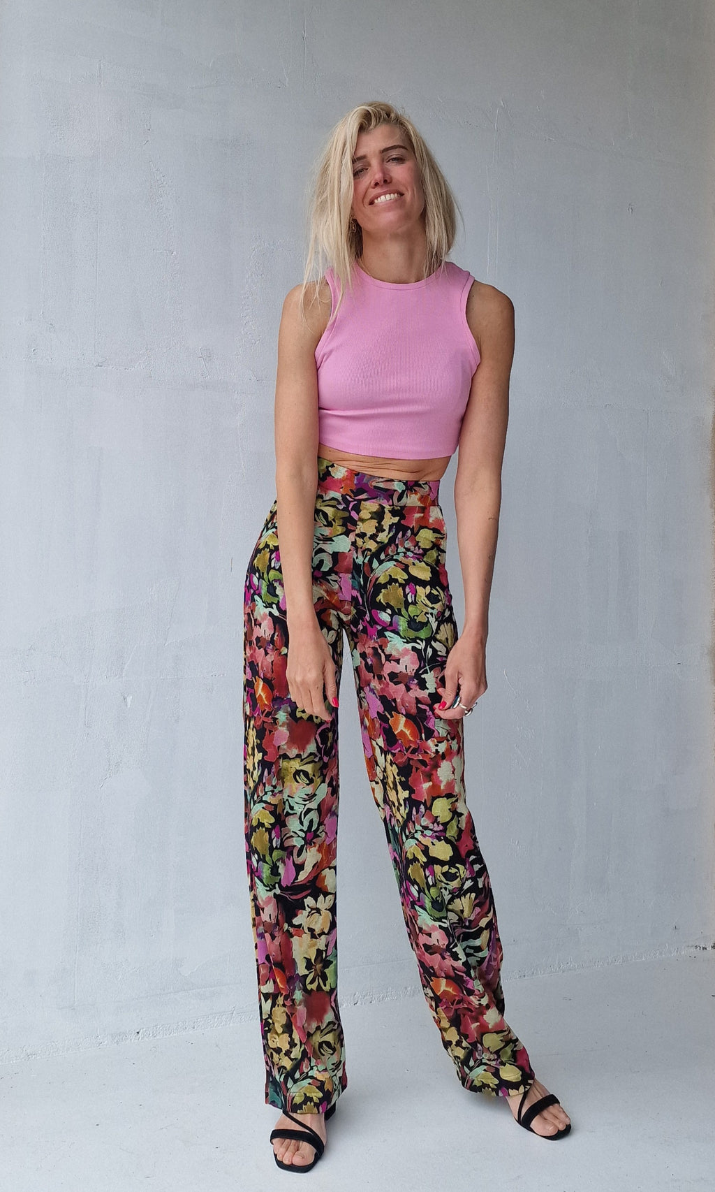 Extra lange wide leg | flowers/black | tall | lengte 36