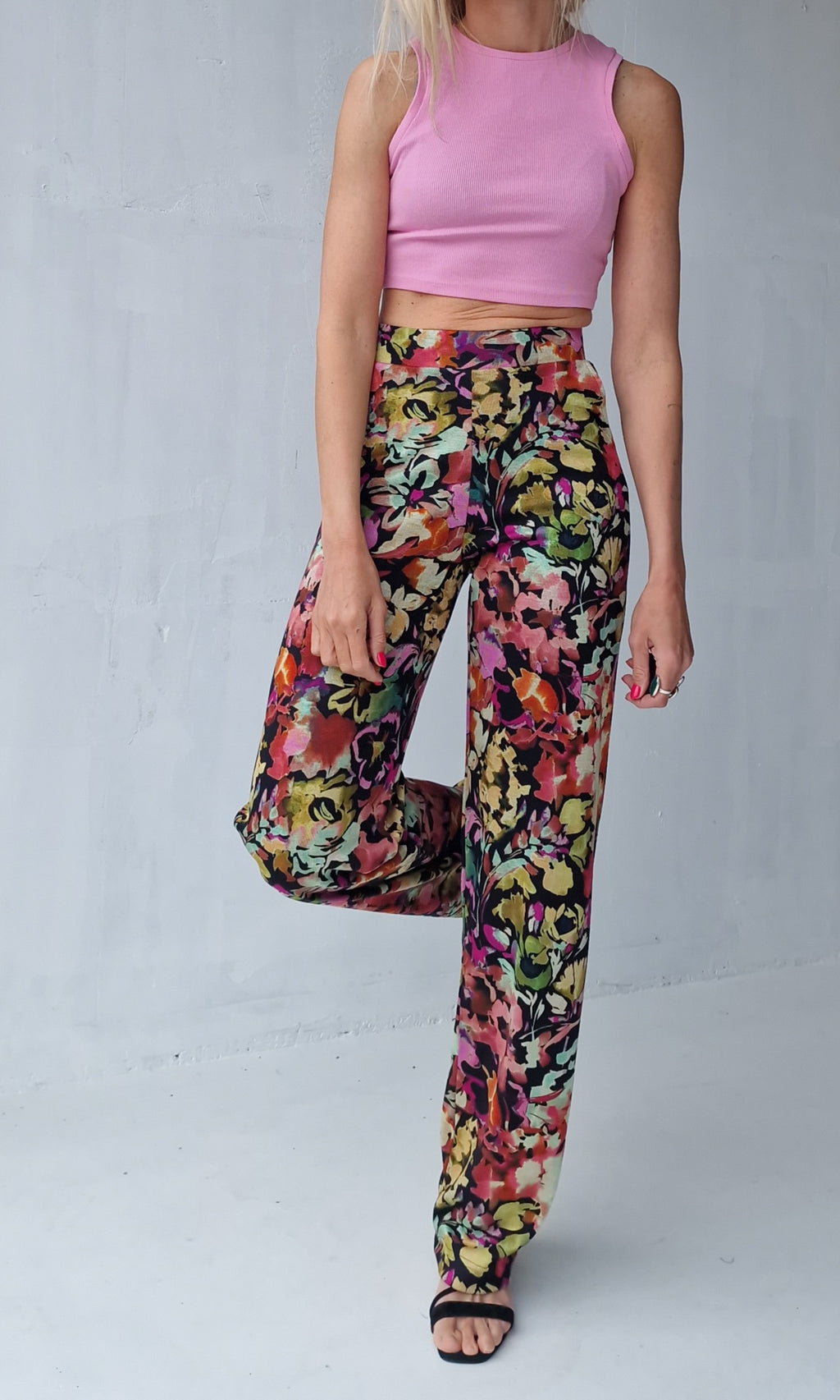 Extra lange wide leg | flowers/black | tall | lengte 36