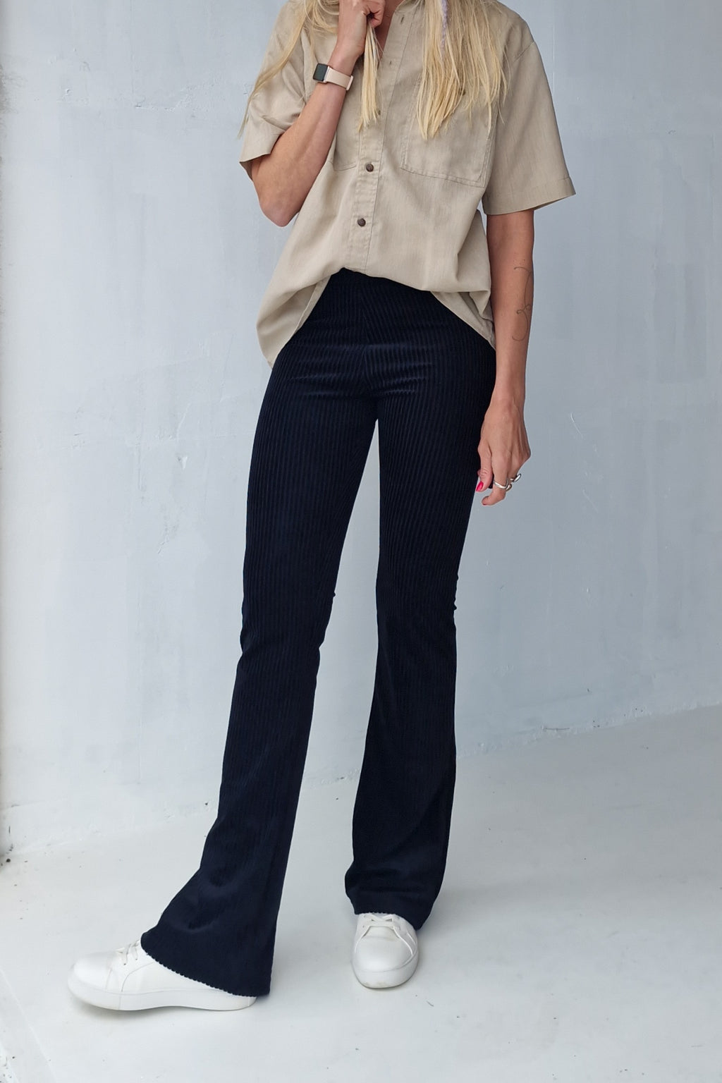 Flared | rib zwart | tall