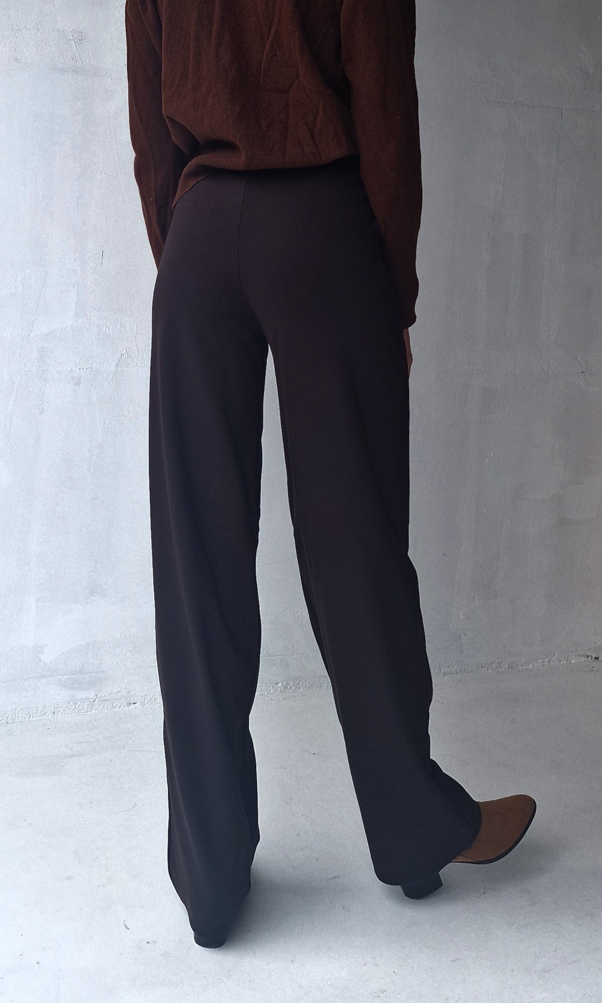RESERVEER NU: Extra lange wide leg | dark chocolate | tall | lengte 34 & 36