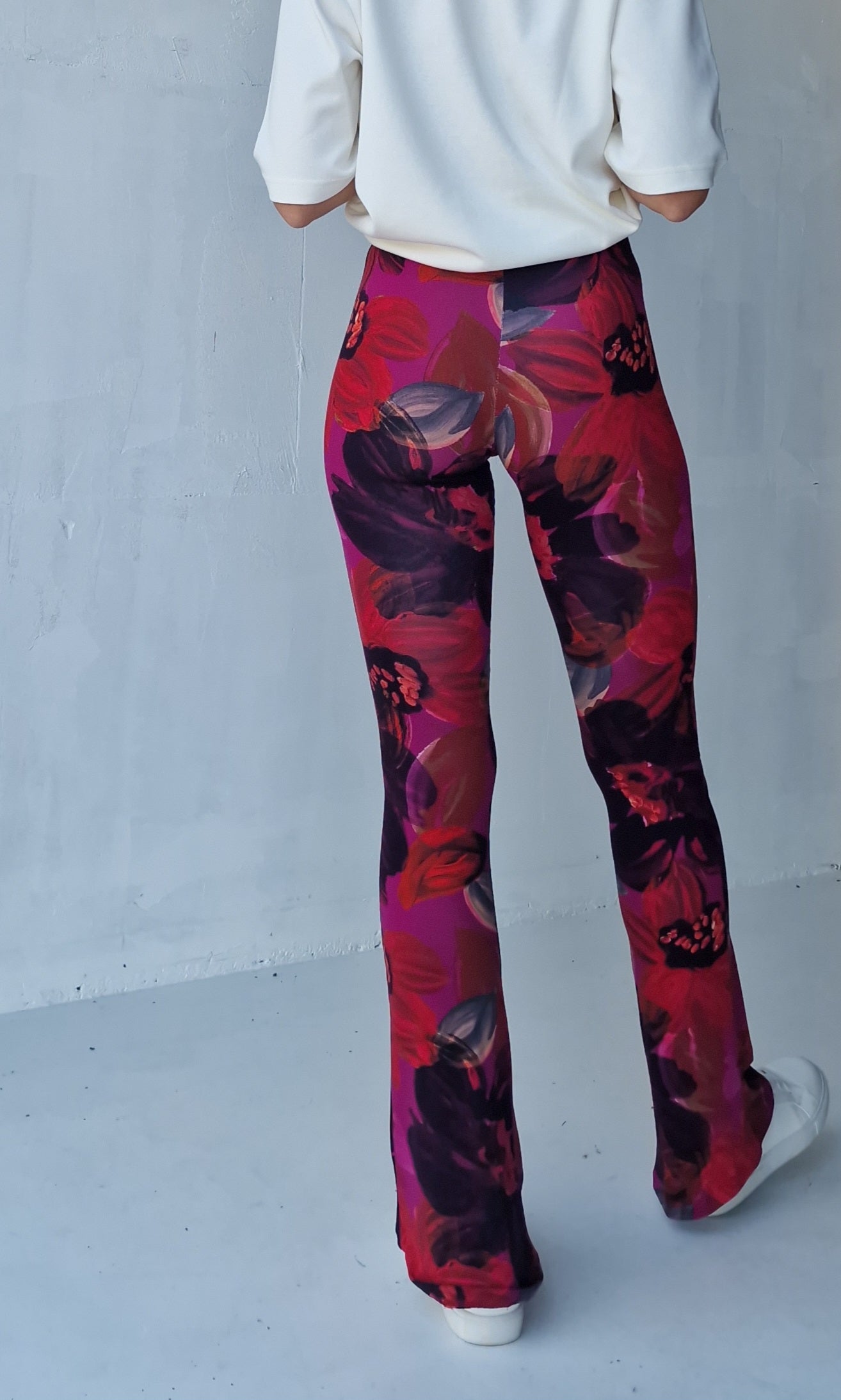 Flared red & pink flowers viscose | tall | lengte 34 en 36 [PRE-ORDER]