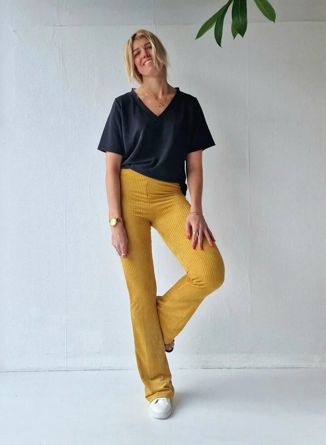 Extra lange flared legging | rib oker | tall | Lengtemaat 34 en 36