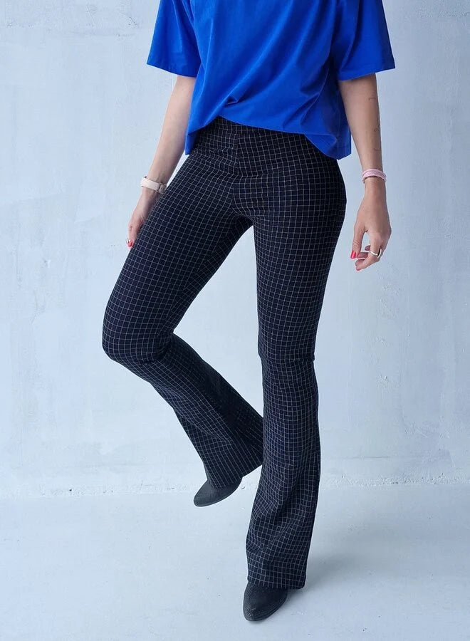 Extra lange flared pants | blokjes zwart/wit | tall | Lengtemaat 32, 34 en 36