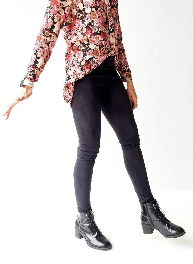 Extra lange legging suedelook zwart |tall | lengtemaat 32, 34 en 36