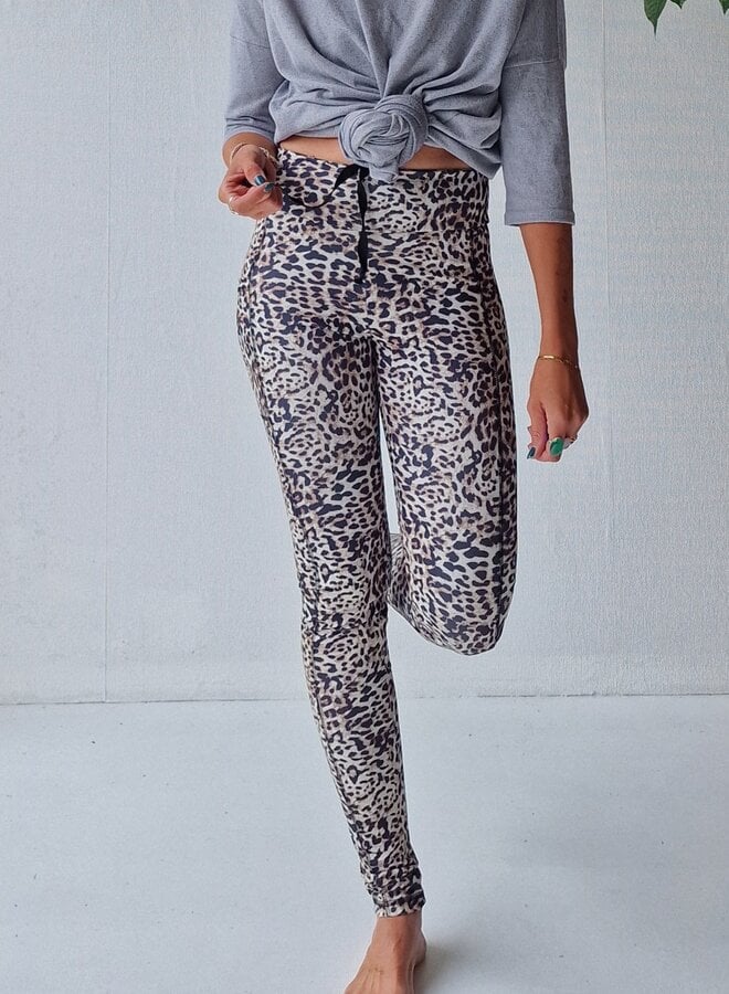 Extra lange sportlegging | steekzak & koordje | leopardprint | tall | lengtemaat 32, 34 en 36