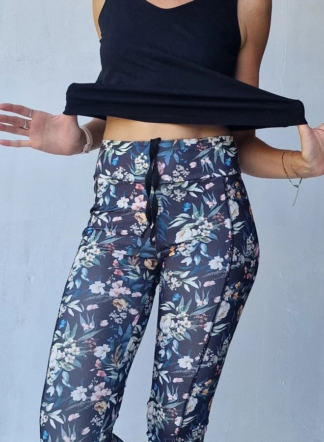 Lange sportlegging | met steekzak & koordje | black / flowers