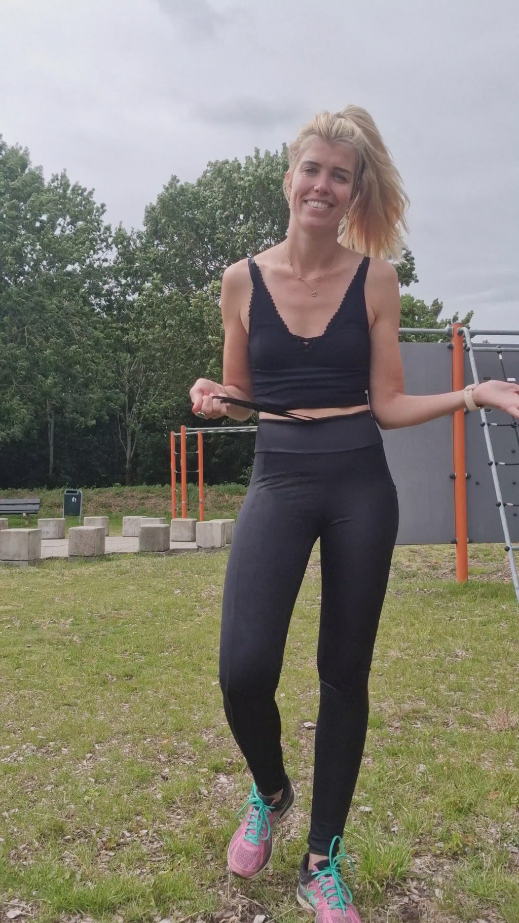 Extra lange sportlegging | steekzak & koordje | zwart | tall | lengtemaat 36