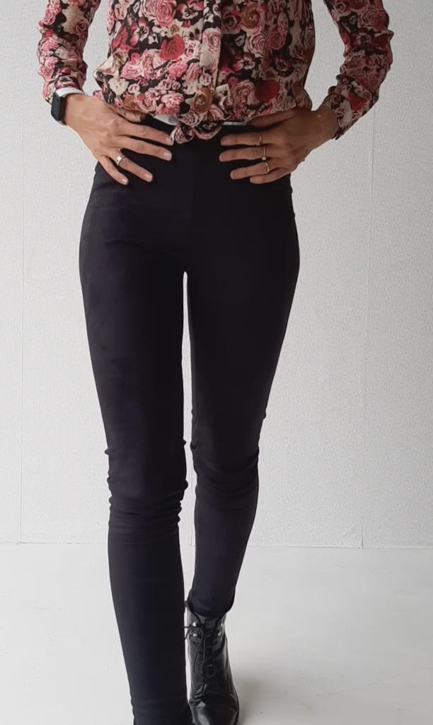 Extra lange legging suedelook zwart |tall | lengtemaat 32, 34 en 36